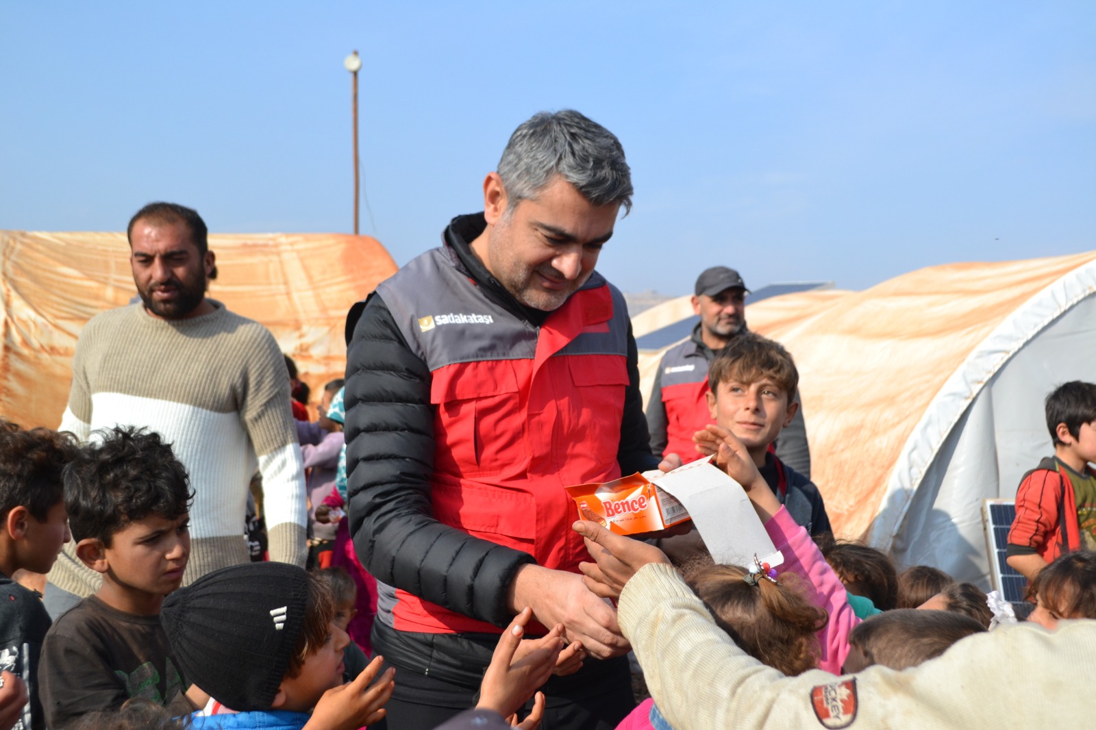 Sadakataşı’ndan İdlib’e acil yardım